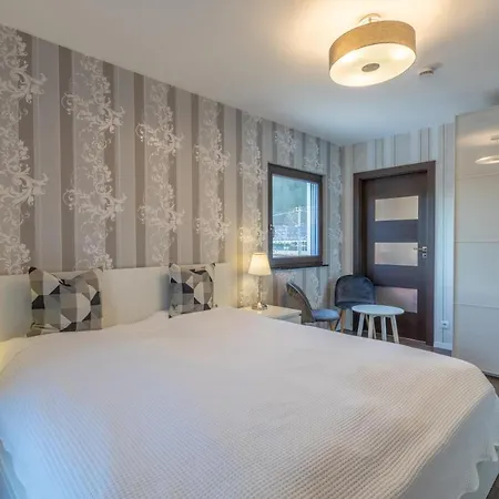 Hochfirst Residenz 别墅 蒂蒂湖-新城
